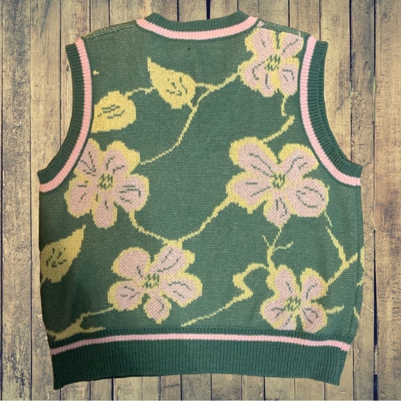 Plus Size Olive and Pink Floral Sweater Vest - Picture 3 of 4